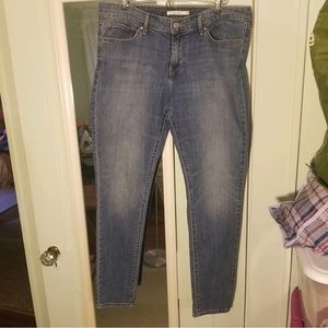 Levi’s 711 Skinny Jeans, Size 32, length 32, light blue, worn once, like new